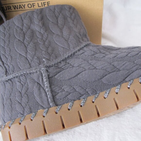 New in Box - Muk Luks Gray Hoboken Ankle Boots - 6.5 - Picture 8 of 10